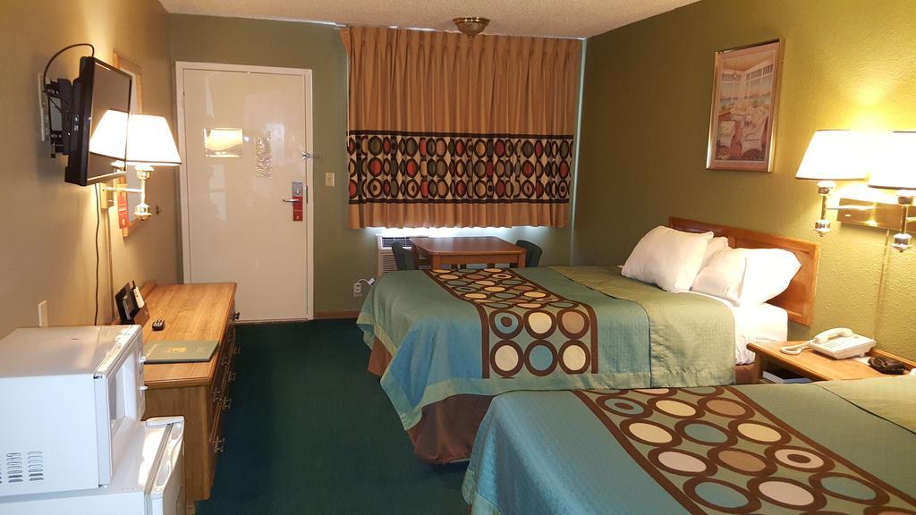 Budgetel Inn & Suites Butler Exteriér fotografie