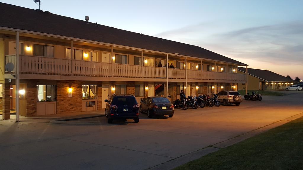 Budgetel Inn & Suites Butler Exteriér fotografie